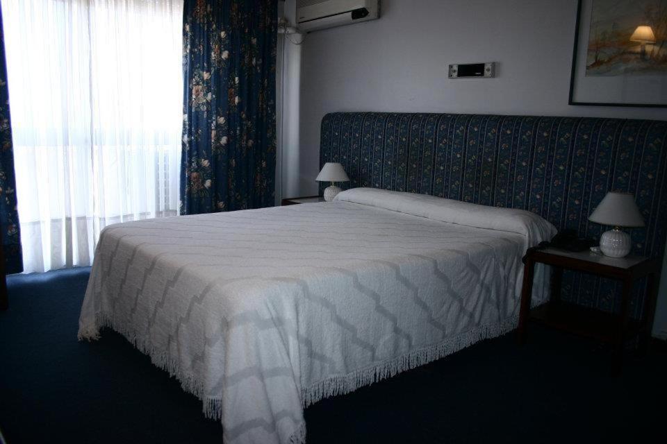 Plaza Hotel Tandil Exterior foto